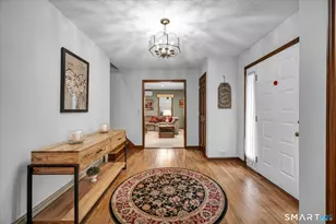 33 Shawnee Ln, Monroe, CT 06468 - Photo 9