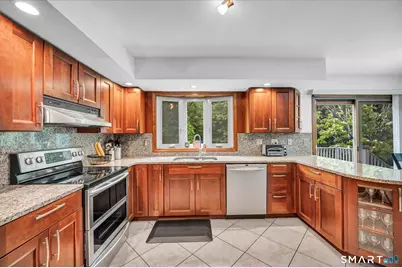 33 Shawnee Lane, Monroe, CT 06468 - Photo 13