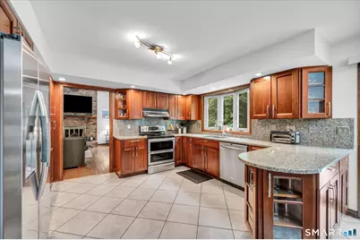33 Shawnee Lane, Monroe, CT 06468 - Photo 11