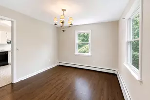 8 Oakledge Cir, Norwalk, CT 06854 - Photo 5
