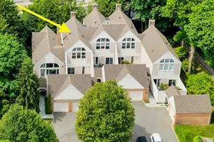 4 Sedgwick Village Ln, Darien, CT 06820 - Photo 1
