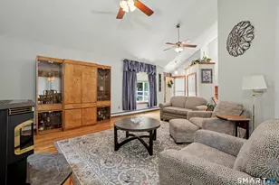 15 Briarwood Dr, Seymour, CT 06483 - Photo 15