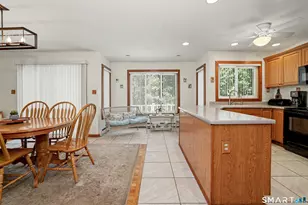 15 Briarwood Dr, Seymour, CT 06483 - Photo 9