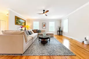 24 Warsaw St, Fairfield, CT 06825 - Photo 9