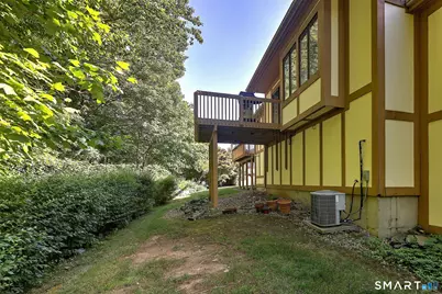 690 Forest Road #382, West Haven, CT 06516 - Photo 11