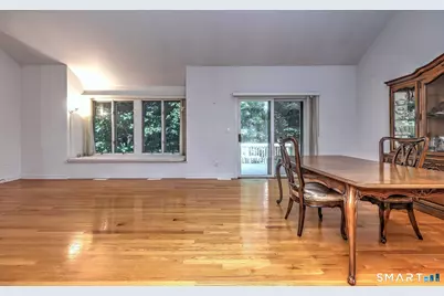 690 Forest Road #382, West Haven, CT 06516 - Photo 5