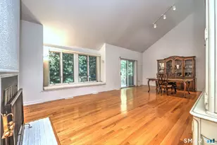690 Forest Rd, West Haven, CT 06516 - Photo 9