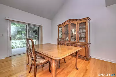 690 Forest Road #382, West Haven, CT 06516 - Photo 5