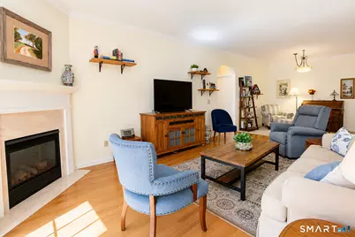 1 West Street #310, Simsbury, CT 06070 - Photo 3