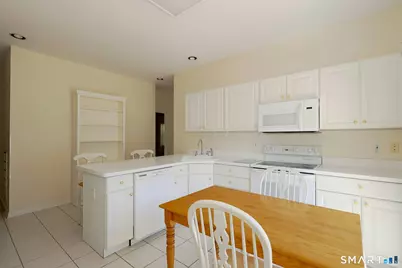 191 Summerfield Gardens #191, Shelton, CT 06484 - Photo 17