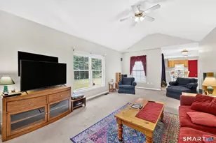 34 Laurel St, Enfield, CT 06082 - Photo 17