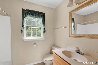 34 Laurel Street, Enfield, CT 06082 - Photo 27