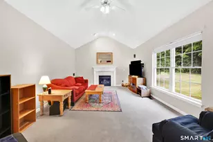 34 Laurel St, Enfield, CT 06082 - Photo 15