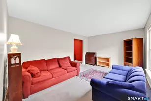 34 Laurel St, Enfield, CT 06082 - Photo 5