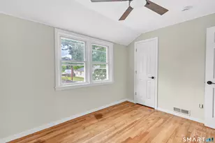 150-152 Alexander Dr, Bridgeport, CT 06606 - Photo 25