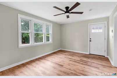 150-152 Alexander Drive, Bridgeport, CT 06606 - Photo 7