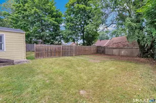 150-152 Alexander Dr, Bridgeport, CT 06606 - Photo 37