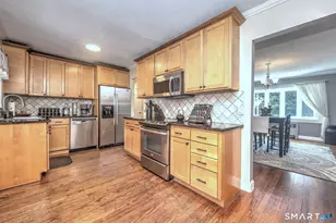 48 Linley Rd, Trumbull, CT 06611 - Photo 5
