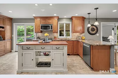 45 Pheasant Lane, Fairfield, CT 06824 - Photo 13