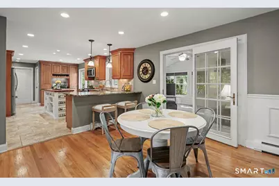 45 Pheasant Lane, Fairfield, CT 06824 - Photo 9