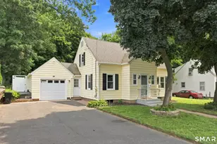 15 Liberty St, Manchester, CT 06040 - Photo 3