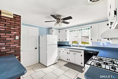 15 Liberty Street, Manchester, CT 06040 - Photo 13