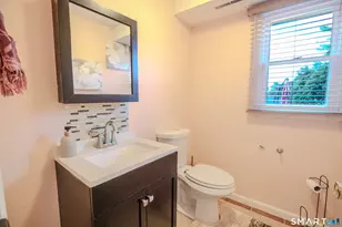 10 Eastwood Rd, West Hartford, CT 06117 - Photo 17