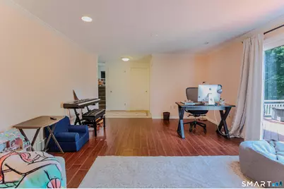 10 Eastwood Road, West Hartford, CT 06117 - Photo 17