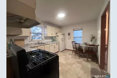 124 Thorpe Street, Fairfield, CT 06824 - Photo 11