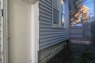 124 Thorpe St, Fairfield, CT 06824 - Photo 21