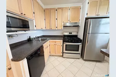 71 Strawberry Hill Avenue #802, Stamford, CT 06902 - Photo 3