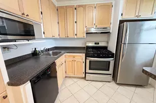 71 Strawberry Hill Ave, Stamford, CT 06902 - Photo 3