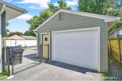 1391 Boulevard, West Hartford, CT 06119 - Photo 31