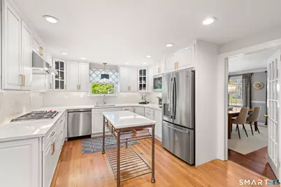 85 Osborne Place, Fairfield, CT 06890 - Photo 5