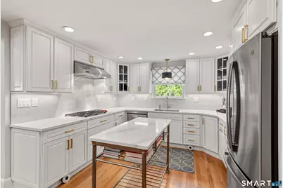 85 Osborne Place, Fairfield, CT 06890 - Photo 7