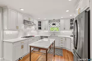 85 Osborne Pl, Fairfield, CT 06890 - Photo 7