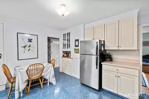65 Deerfield Ave, Middletown, CT 06457 - Photo 11