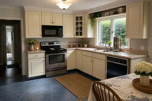 65 Deerfield Ave, Middletown, CT 06457 - Photo 7