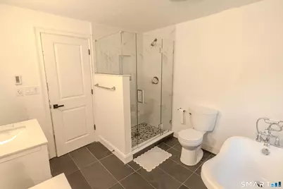 23 Washington Street, Derby, CT 06418 - Photo 11