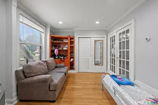 44 Toms Rd, Stamford, CT 06902 - Photo 9