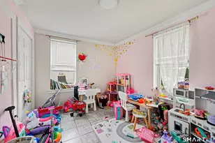 44 Toms Rd, Stamford, CT 06902 - Photo 13