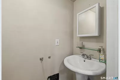 44 Toms Road, Stamford, CT 06902 - Photo 19