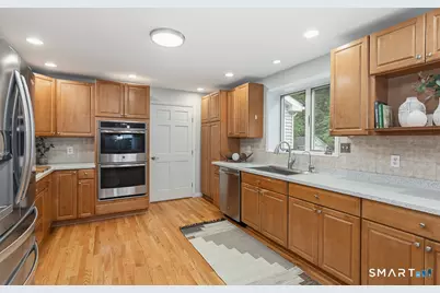 260 Arnold Lane, Orange, CT 06477 - Photo 5