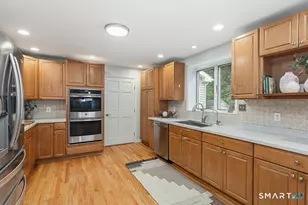 260 Arnold Ln, Orange, CT 06477 - Photo 5