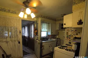 61 Circle Dr, Wallingford, CT 06492 - Photo 5