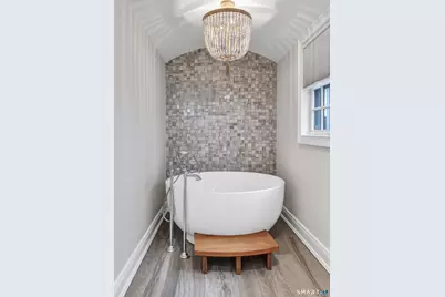 827 East Broadway, Milford, CT 06460 - Photo 27