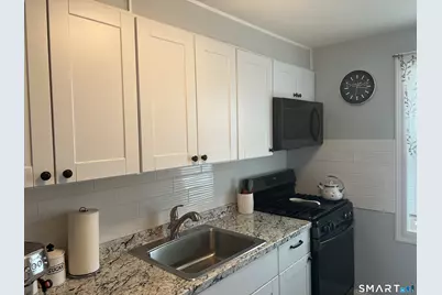 440 Success , Bld 86 Avenue #15, Bridgeport, CT 06610 - Photo 5