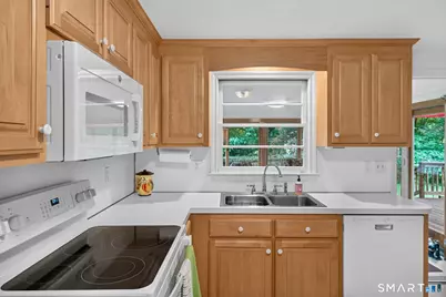 437 Lovely Street, Avon, CT 06001 - Photo 11