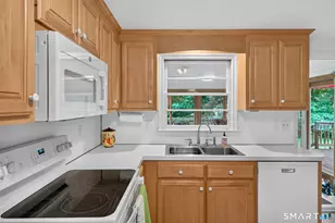 437 Lovely St, Avon, CT 06001 - Photo 11