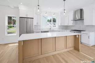 694 Jennings Rd, Fairfield, CT 06824 - Photo 5